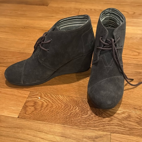 Toms Shoes - Tom's Women's Kayla Booties, NWOT Sz. 9.5, Forged Iron Grey Suede